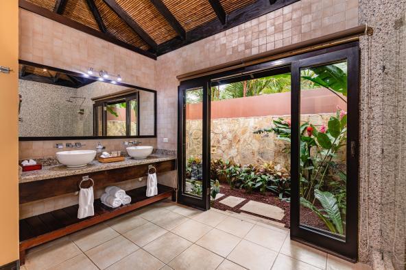 Casita Bathroom